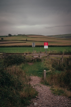 Railway footpath